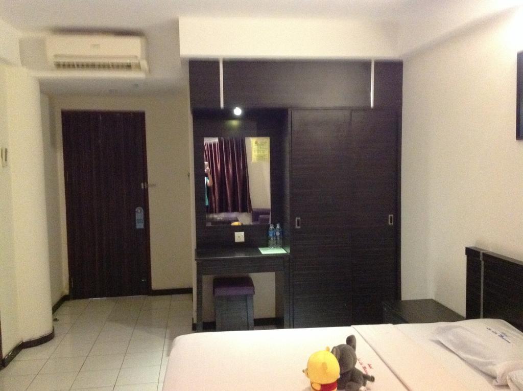 Lai Lai Mutiara Hotel Batam Екстер'єр фото