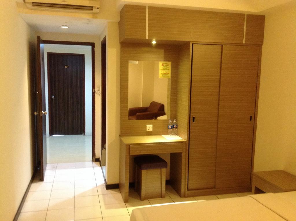 Lai Lai Mutiara Hotel Batam Екстер'єр фото