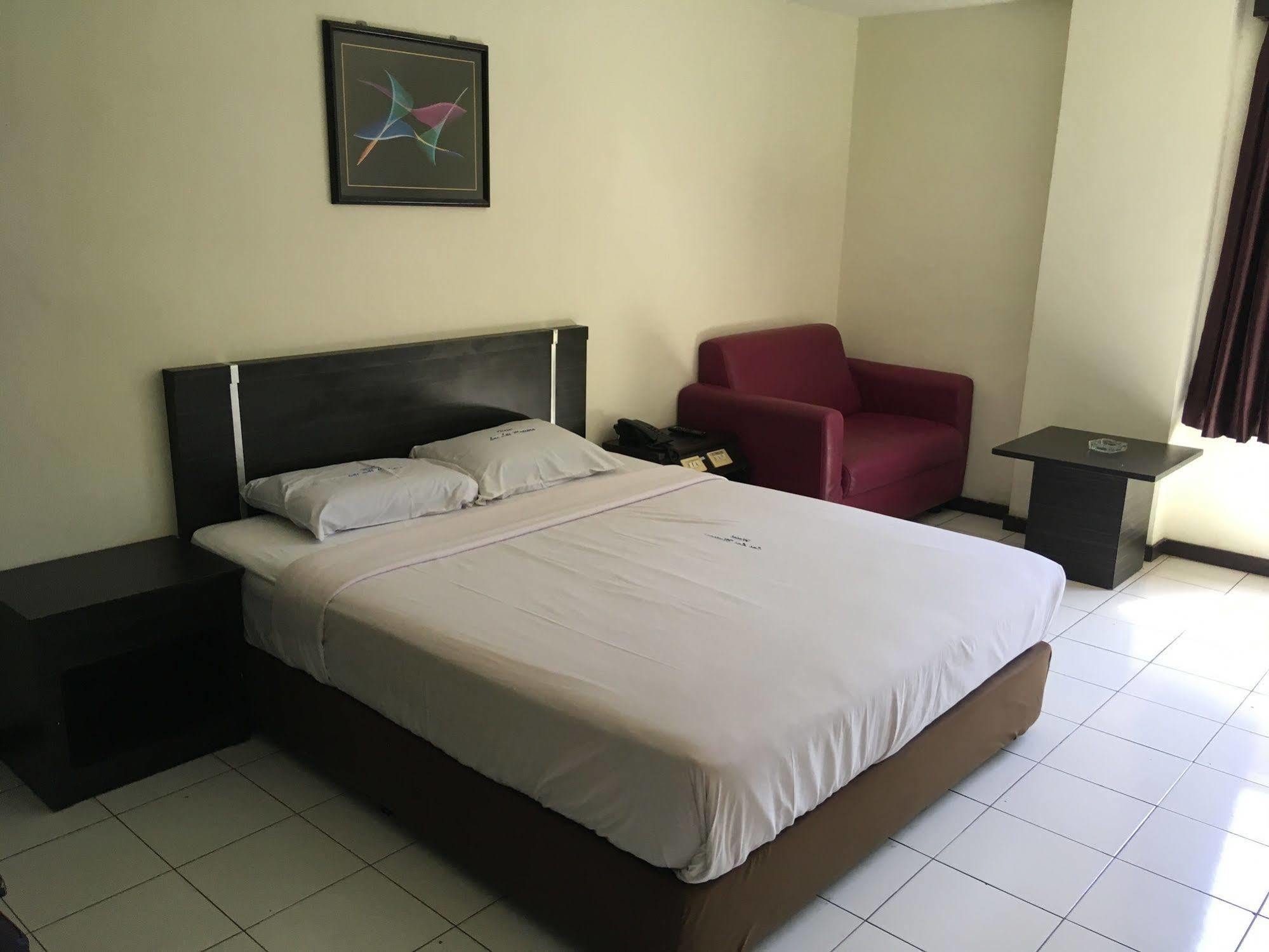 Lai Lai Mutiara Hotel Batam Екстер'єр фото